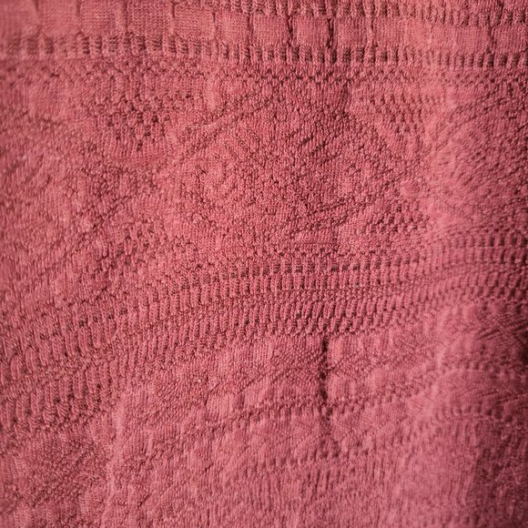 Mossimo Maroon Tank Top w/ Textured & Raised Pattern, Women Size L, EUC - Picture 5 of 6